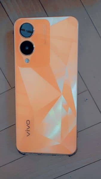 vivo y 17s 6