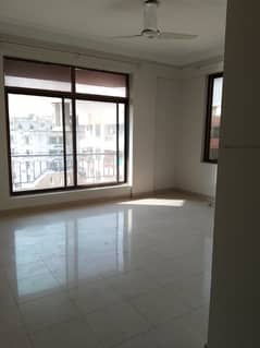 Apartment available for rent 4 bedroom with attached bathroom drawing dining TV lounge kitchen 0