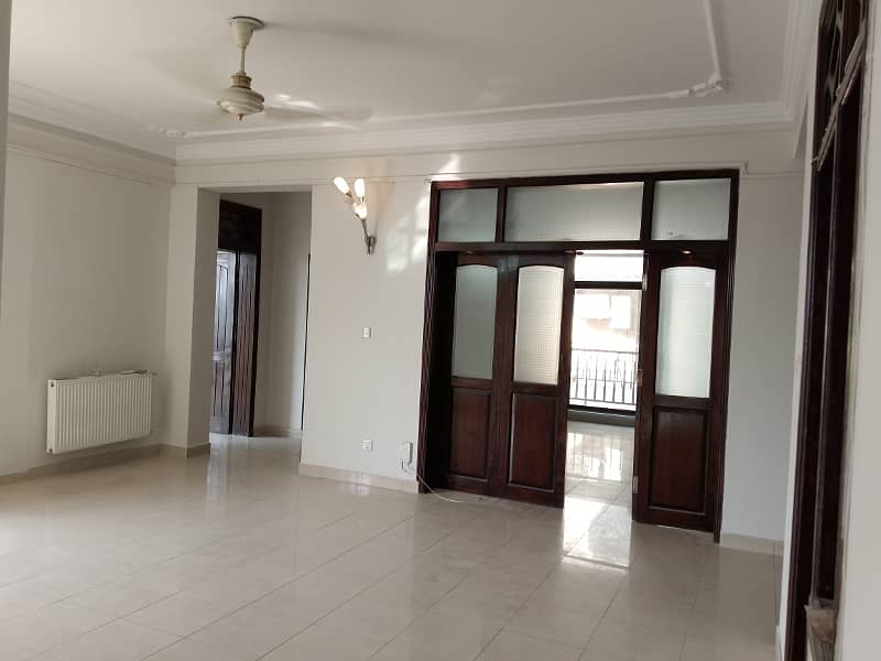 Apartment available for rent 4 bedroom with attached bathroom drawing dining TV lounge kitchen 5