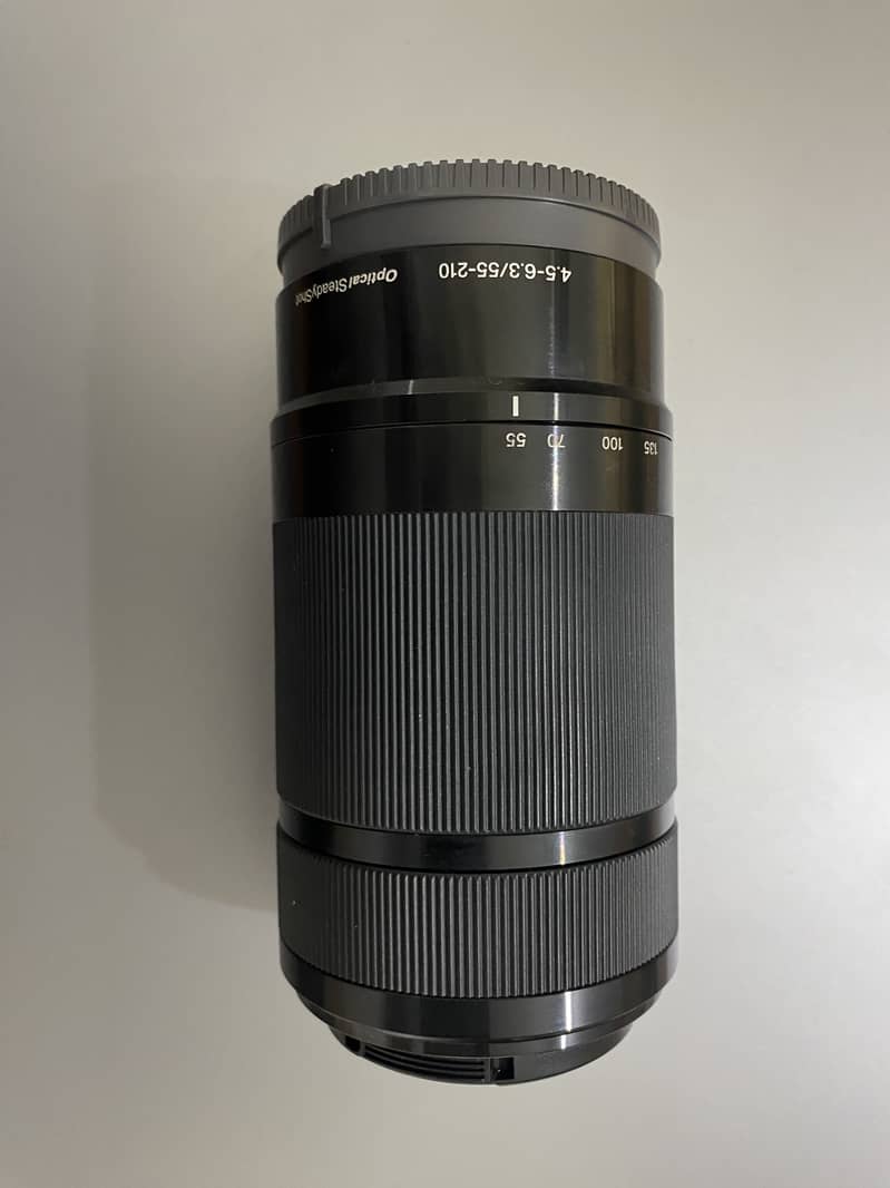 Sony 55-210mm f/4.5-6.3 Oss 1