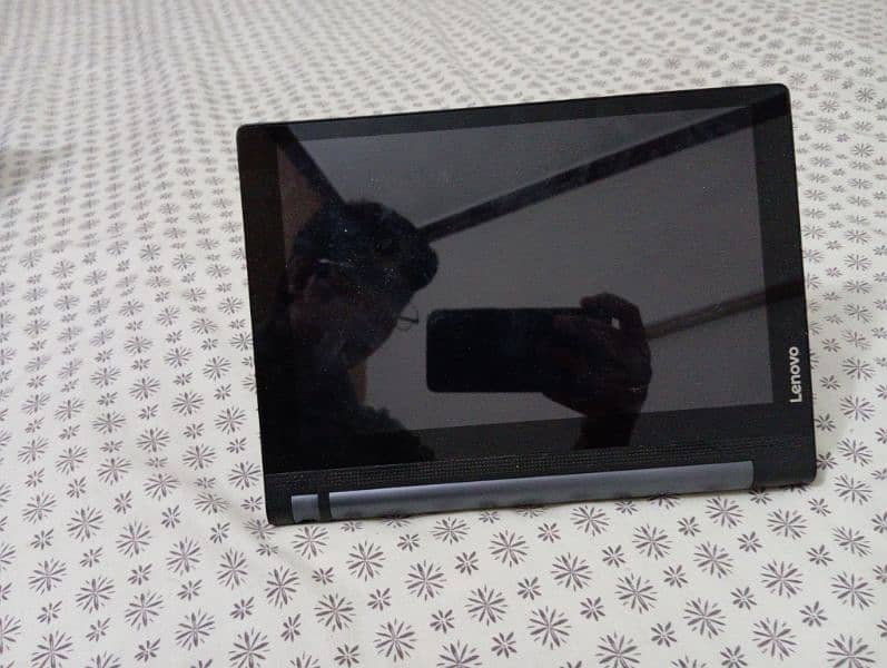 Lenovo yoga 16gb and 3 Ram 0