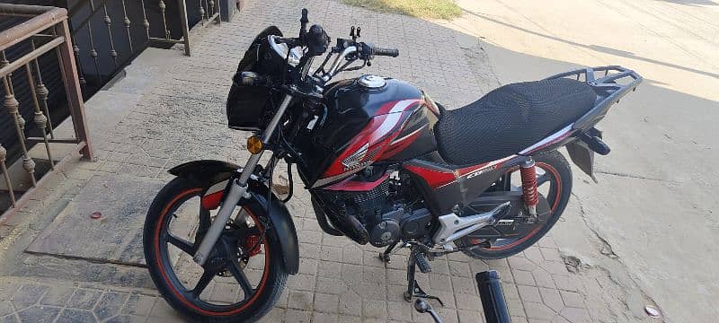 Honda cb150f 4