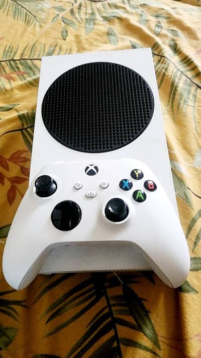 xbox series S 500gb with box and all other accessories