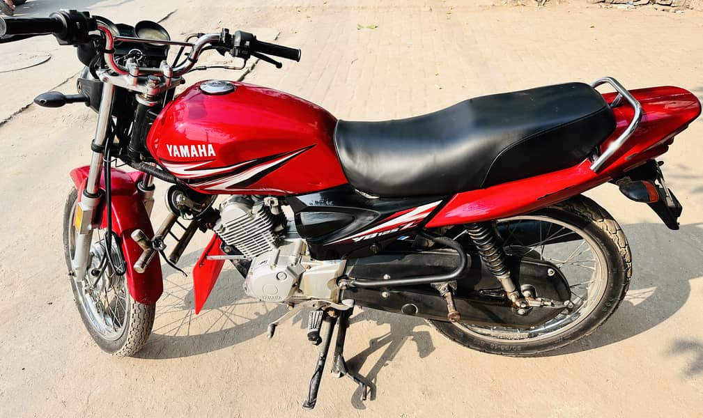 YAMAHA YB-125Z (2018) MODEL 0