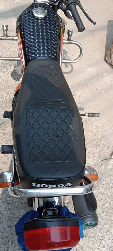 honda CG 125 new condition fst hand arjnt sell 4