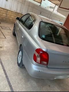 Toyota Platz 2002