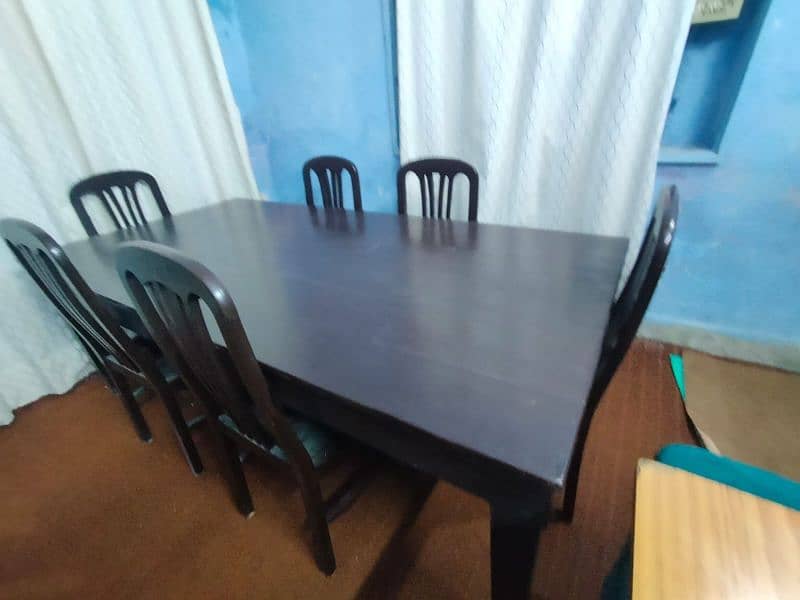 DINING TABLE FOR SALE 1