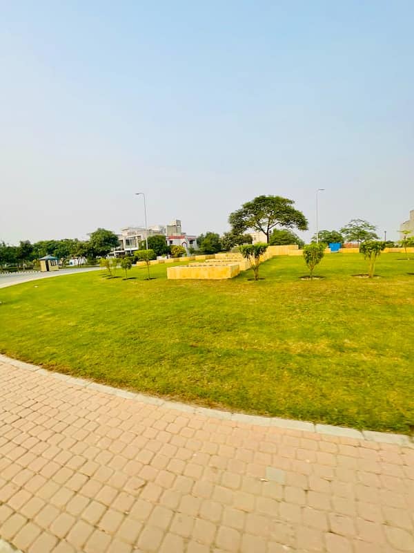 Secure Your Future with this 5 Marla Plot in Lake City Sector M-6 5