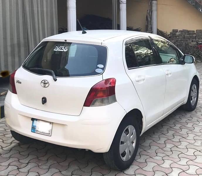 Toyota Vitz 2010 5