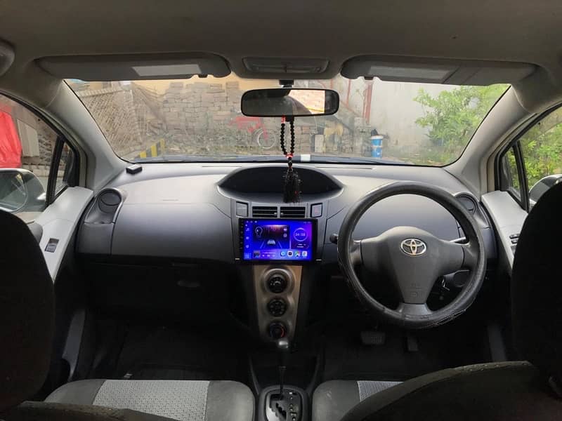 Toyota Vitz 2010 8