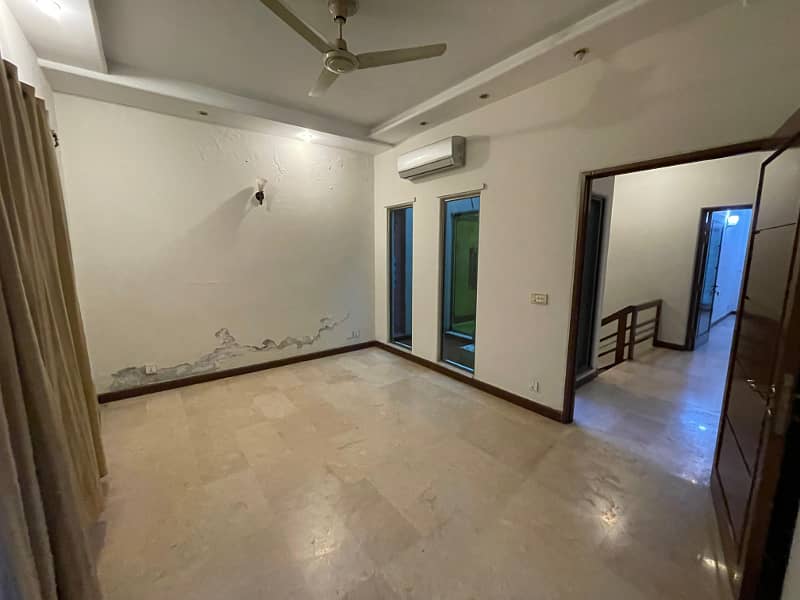 10 Marla Full House For Rent DD Block DHA Phase 4 8