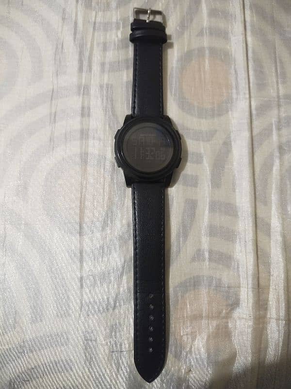 used good condishn slim watch multi function 1