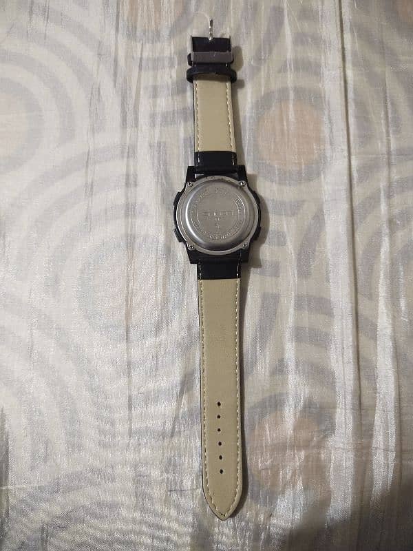 used good condishn slim watch multi function 2