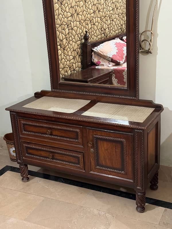 Bed Made up of Pure Wood (Sheesham) along with Dressing Table 2