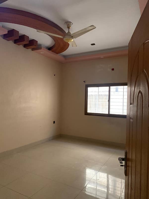 Brand New Portion 300 Sq yards 3 Bed DD 1st Floor in Block 3 Gulistan e Jauhar 2