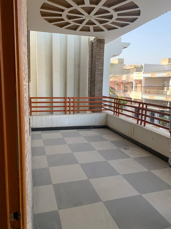 Brand New Portion 300 Sq yards 3 Bed DD 1st Floor in Block 3 Gulistan e Jauhar 6