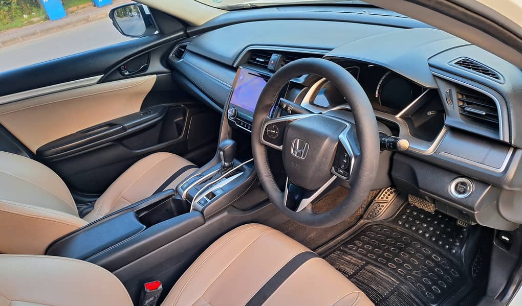 Honda Civic Oriel 1.8 i-VTEC CVT 2017 8