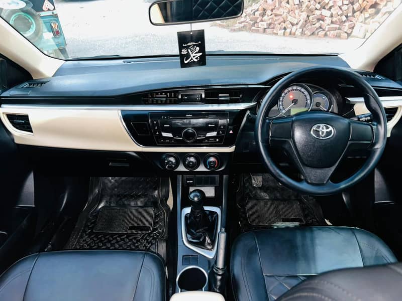 Toyota Corolla GLI 2017 Model For Sale 14