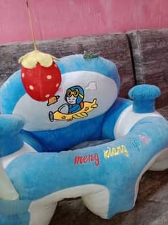 baby seeting chair. . . new condition 0