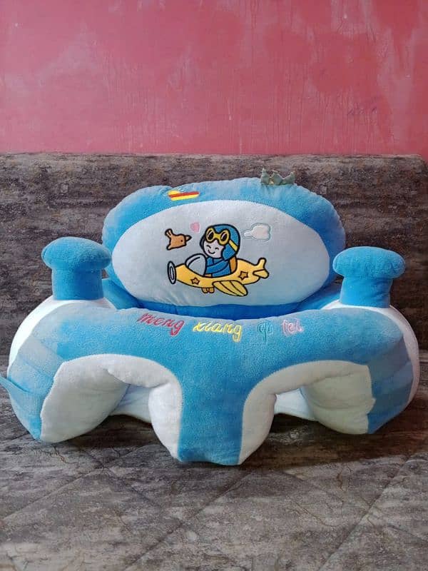 baby seeting chair. . . new condition 2