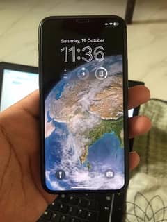 I phone 11 pro 0