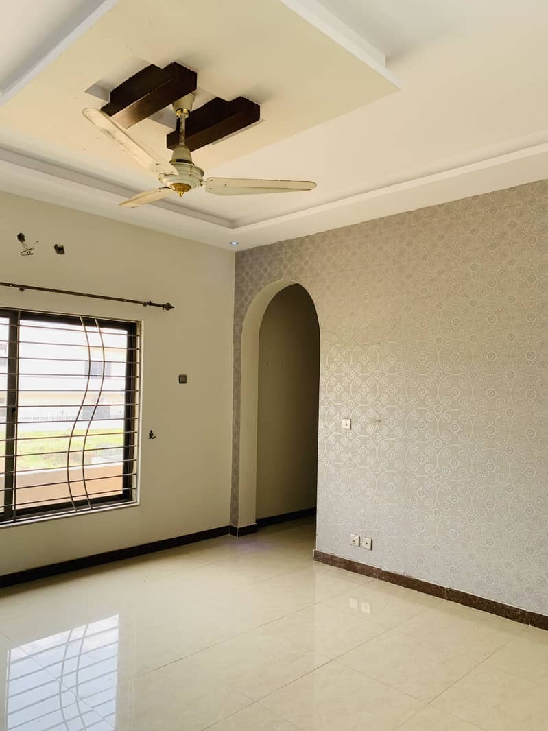 10 MARLA BEAUTIFUL HOUSE FOR RENT IN DHA PHASE 2 ISLAMABAD 12