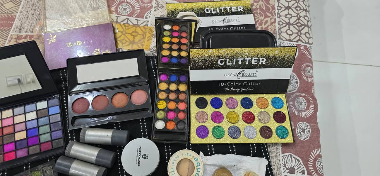 Makeup stuff for sale 4