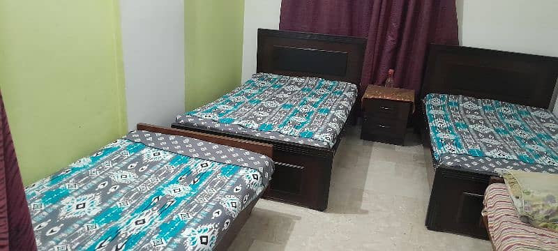 Al-Jannat Girls Hostel Karachi 10