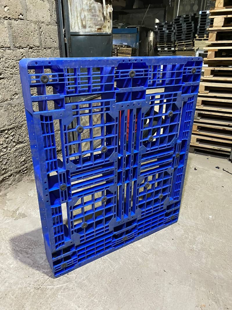 PALLET LIFTER | PLASTIC PALLET HEAVY DUTY PALLET RACK INDUSTRIAL RACK 5