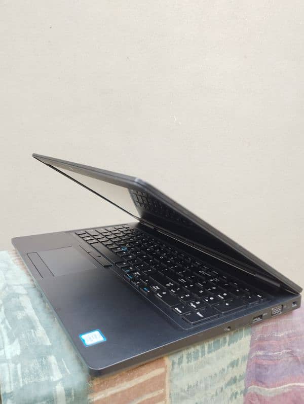 Dell Latitude 5580 1