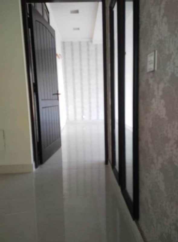 Non Furnished 10 Marla Beautifull House Available For Rent in DHA Lahore Cantt 12