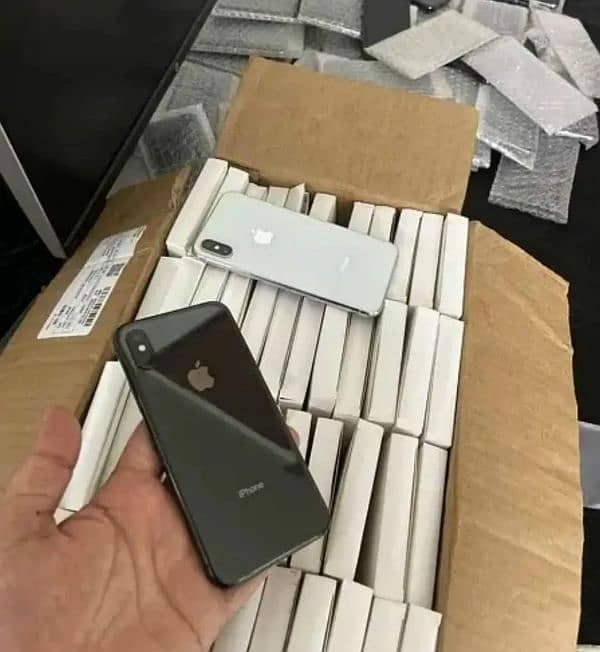 IPHONE X Available in stock 1