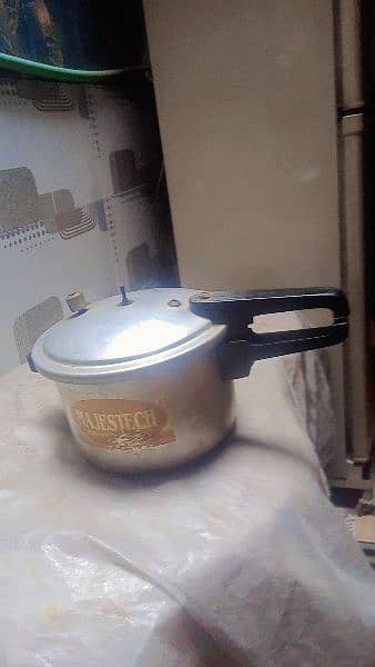 pressure cooker 1