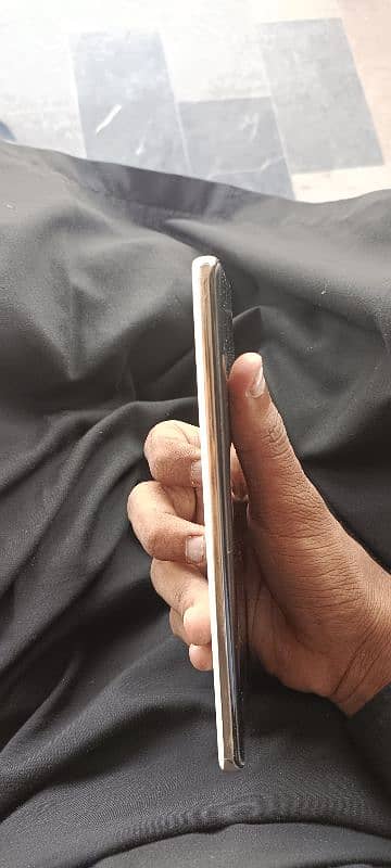 *nfinix Zero 30.8+8 / 256 Gb 2