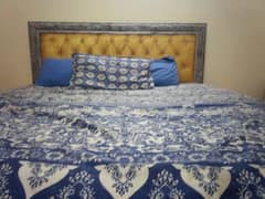 Good condition Bed and mirror for sale