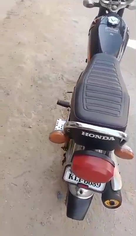 Honda CG 125 Motorcycle Model 2018 Call Number 03278290878 1