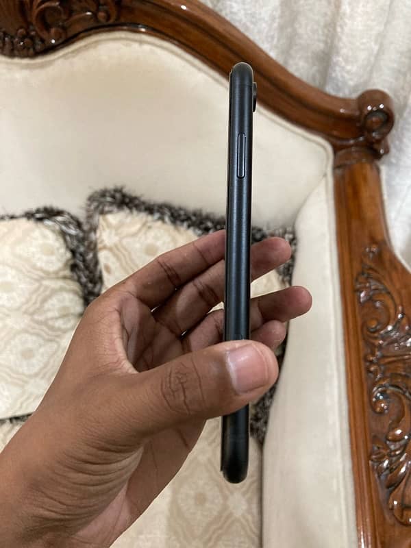 IPHONE XR 256 gb 4