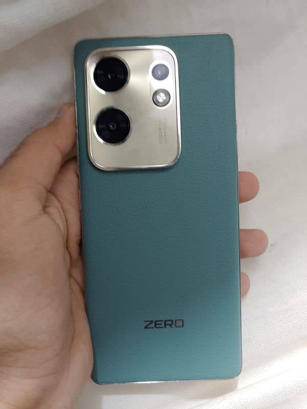 INFINIX ZERO 30 With box 1