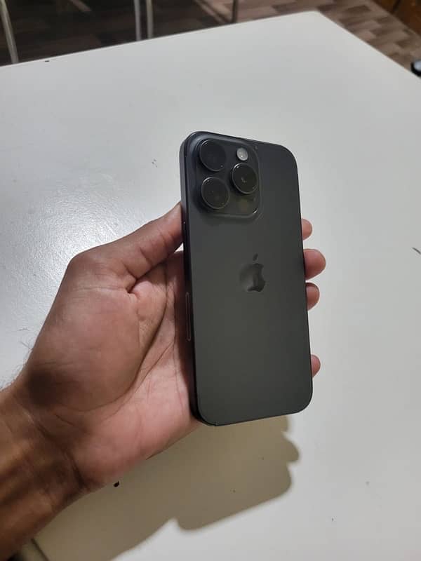 IPHONE 15 PRO 128GB BLACK TITANIUM JV 2