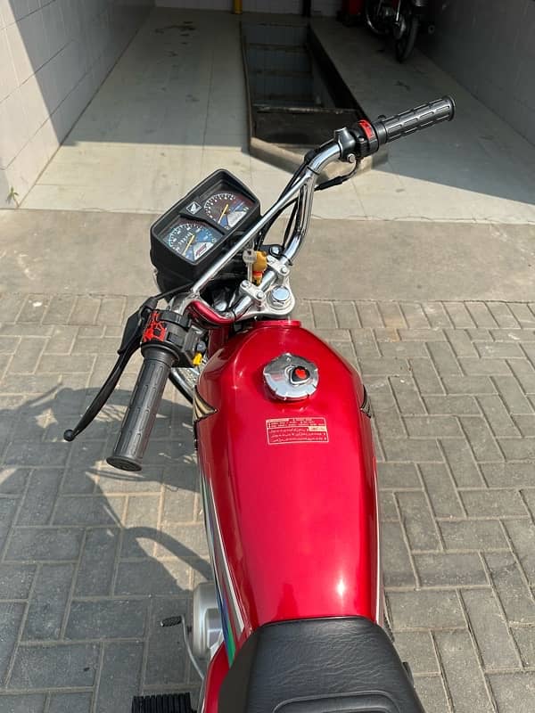 I want to sell Honda 125 One hand use 2