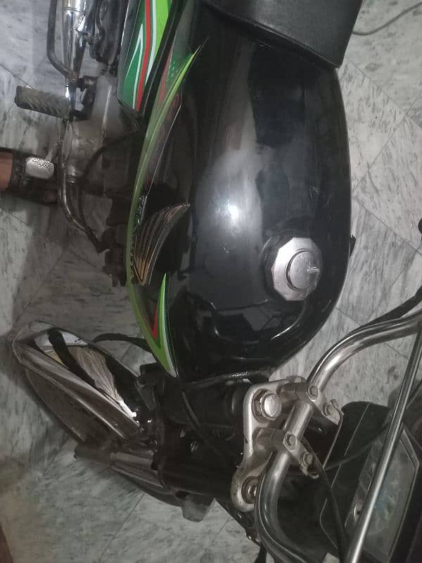 Honda cd 70 1981 karachi number 4