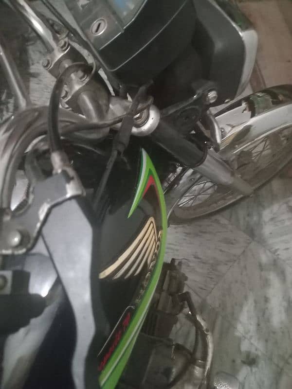 Honda cd 70 1981 karachi number 11