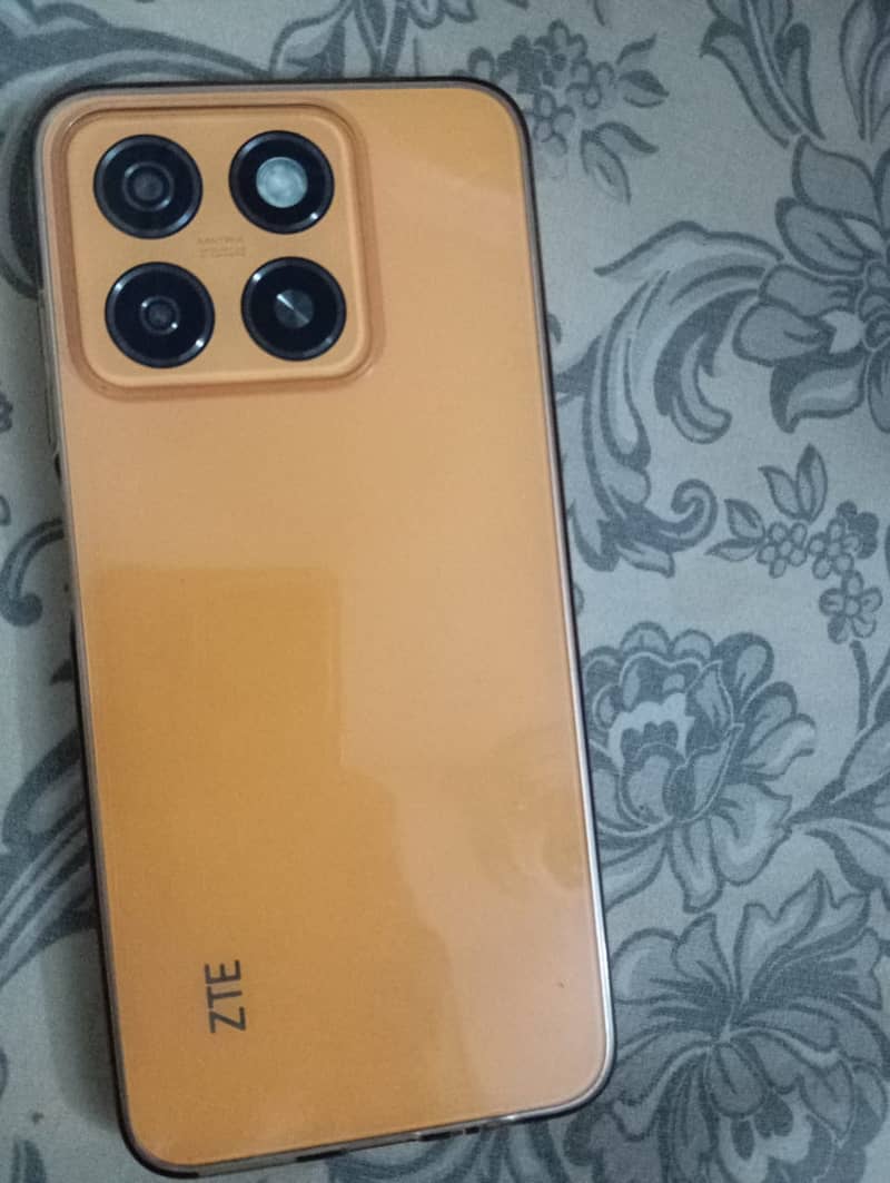 ZTE blade A55 orange color 4/64, 11 MONTHS WARRANTY 0