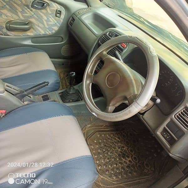 Suzuki Baleno 2004 8