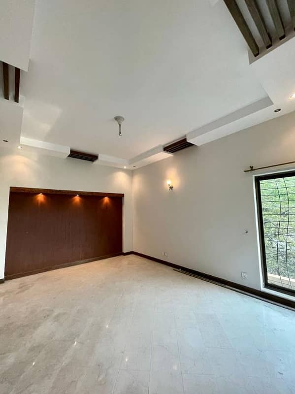 10 Marla Out Class Luxury Bunglow For Sale In DHA Phase 2,Block V, Lahore. 5