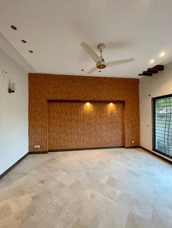 10 Marla Out Class Luxury Bunglow For Sale In DHA Phase 2,Block V, Lahore. 10