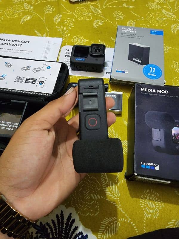 Go pro hero 11 black edition with midea mod with orignal extra bettery 6