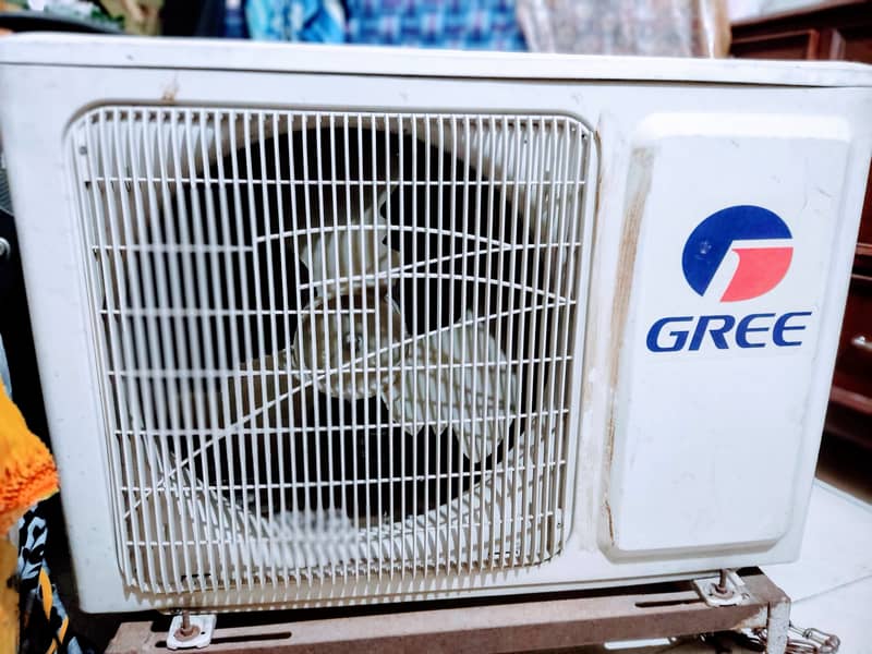 Used Gree 1.5 Ton Split AC (2013, Model GS-18C7Z9B/I) – Needs Service 10