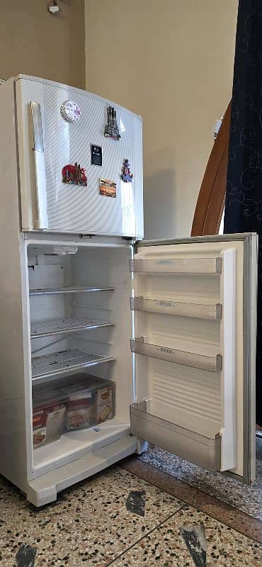 Dawlance refrigerator in good condition 3