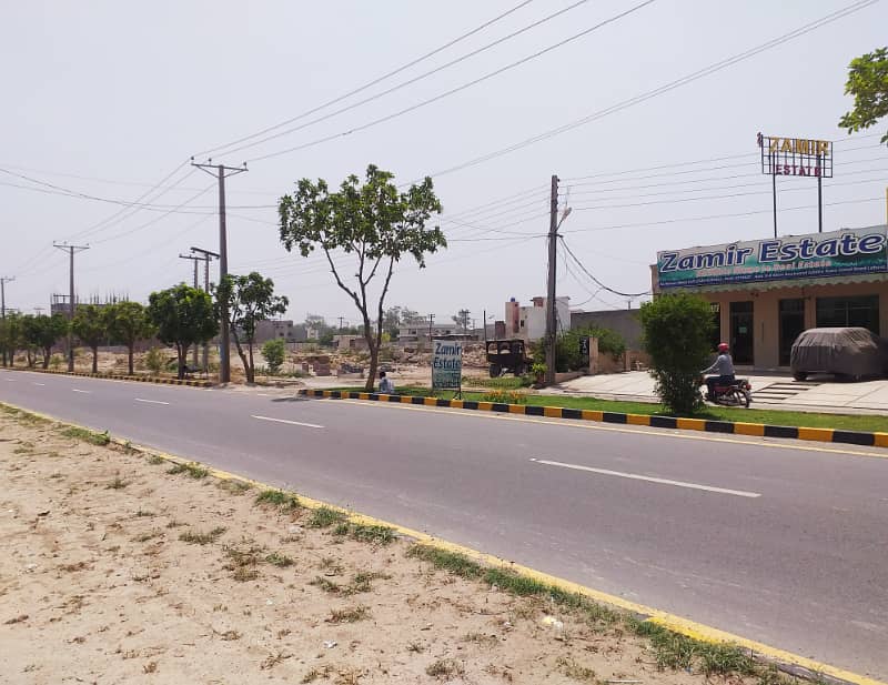 10 MARLA PLOT BLOCK D JUBILEE TOWN IDEAL LOCATION IN REASONABLE PRICE NEAR INDUS HOSPITAL BACK OF 150FT ROAD 1